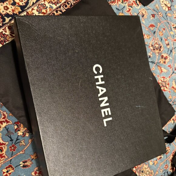 Authentic Chanel Tweed Flats with Satin Detail | Size 39.5 - Picture 7 of 11